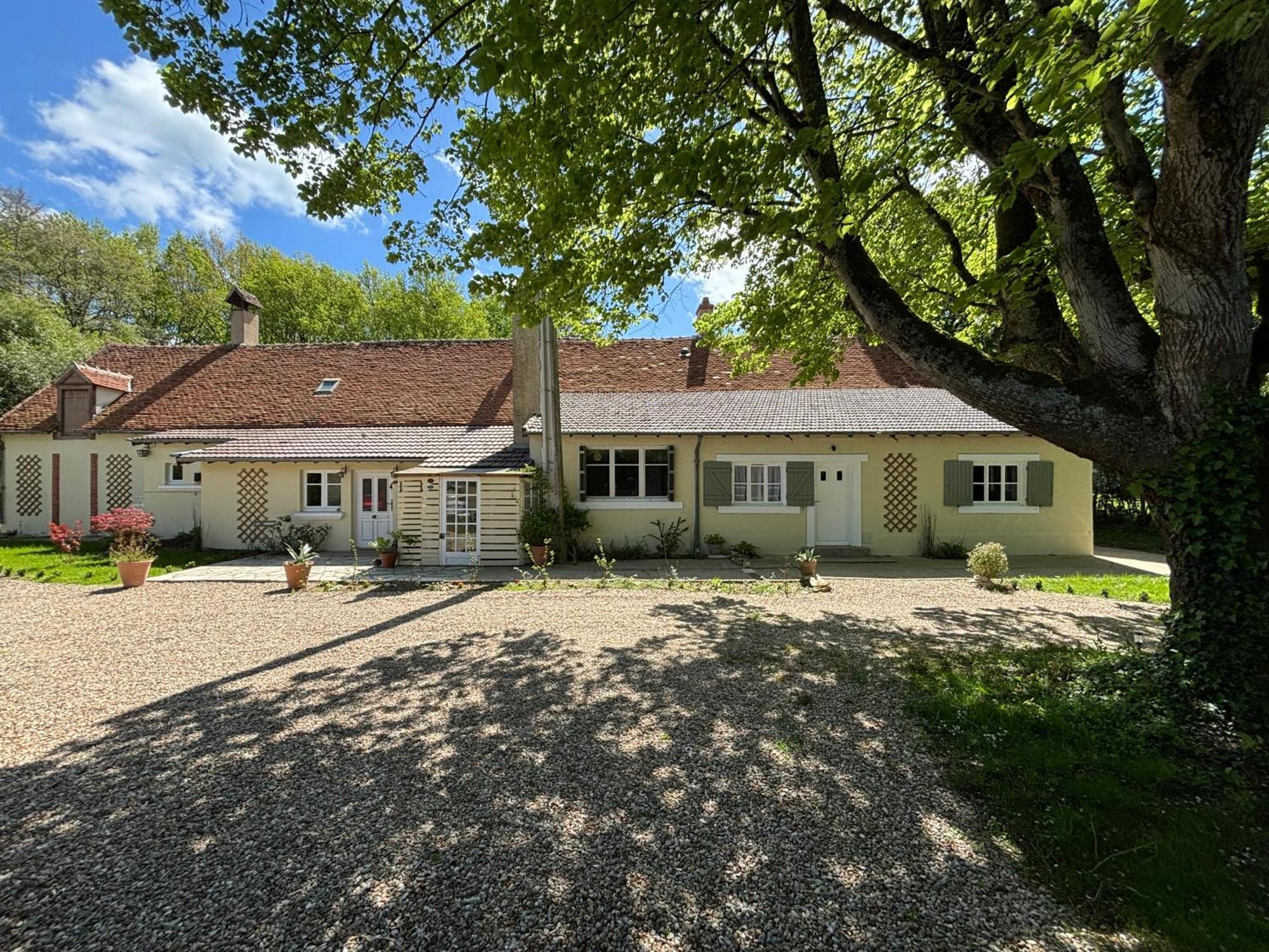 La Haute Tremiere Charenton-du-Cher Экстерьер фото